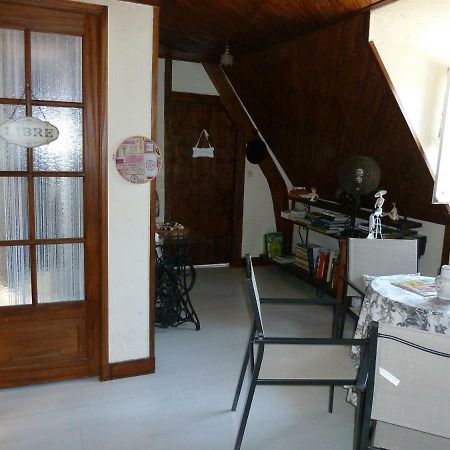 Les Alicourts Hostal Annebault Exterior foto