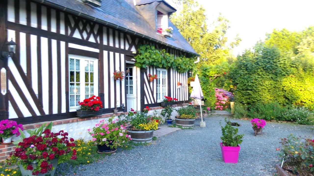 Les Alicourts Hostal Annebault Exterior foto